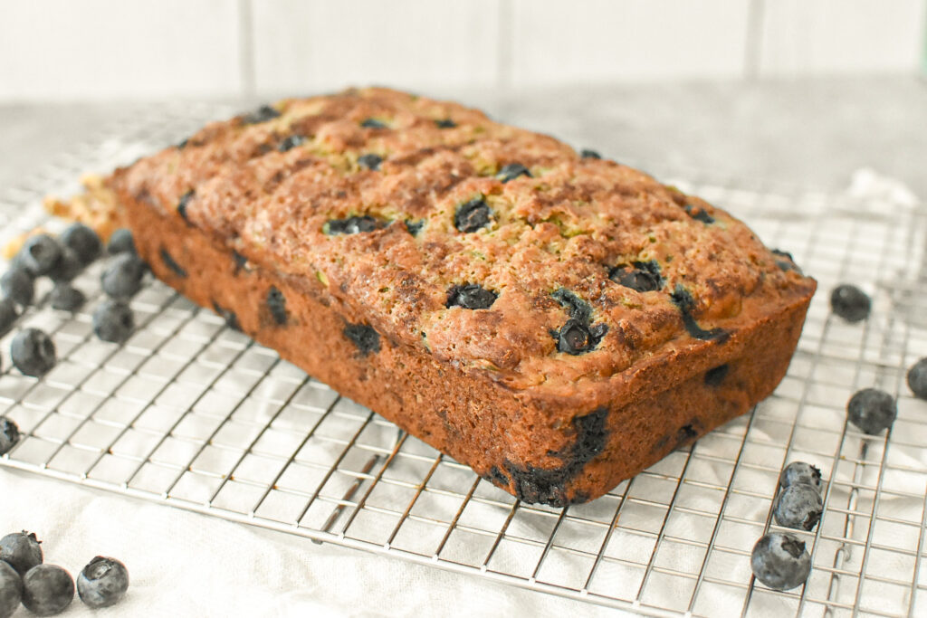 healthy low-sugar blueberry zucchini bread