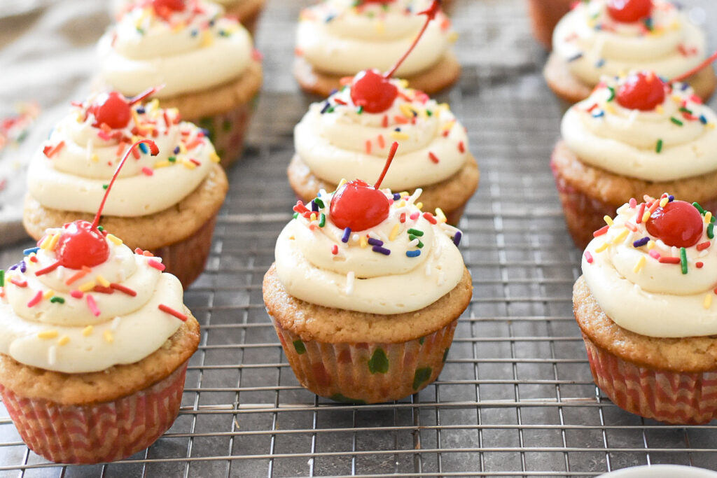 vanilla milkshake cupcakes