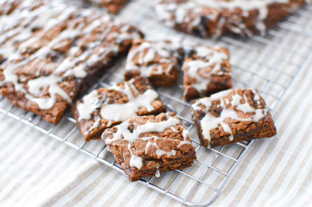 soft and chewy spiced hermit bar cookies